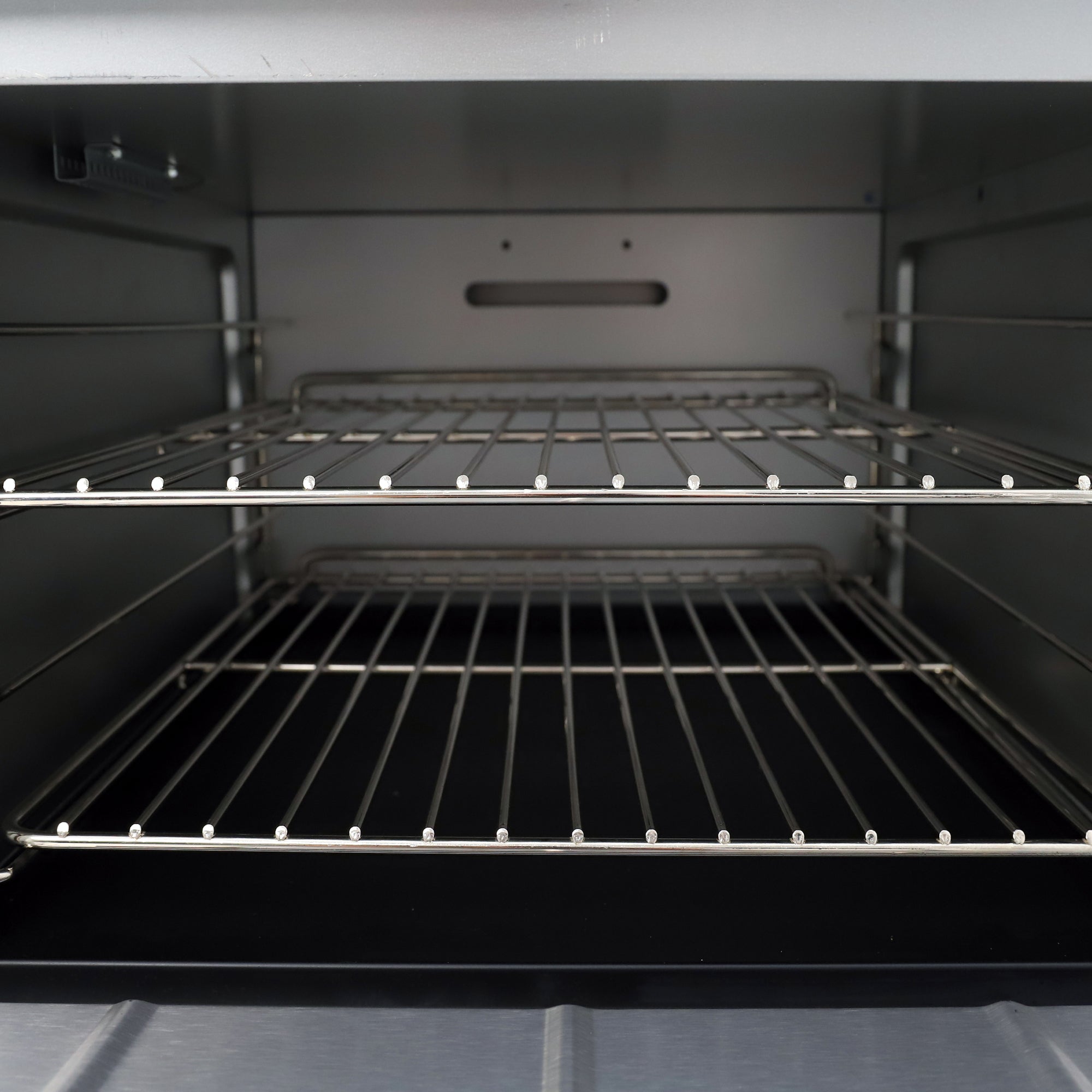 General Foodservice Gas Range with Oven, 4 Burners, 120,000 BTU, 24", in Stainless Steel GR4-24