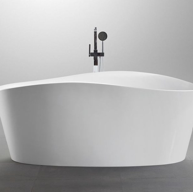 Bellaterra Grasse 67 in. Freestanding Bathtub in White BA7528
